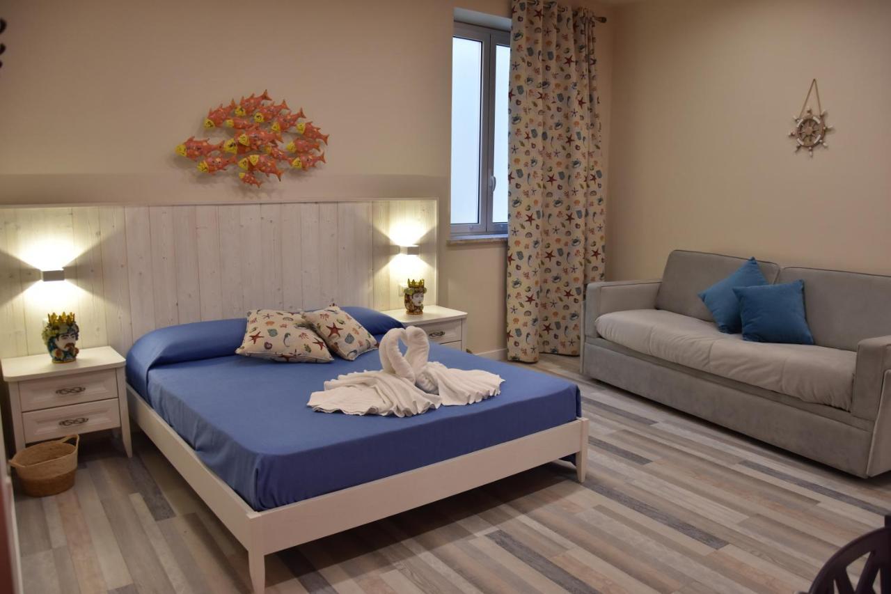 B&B Marina Blu Giardini-Naxos Exterior foto